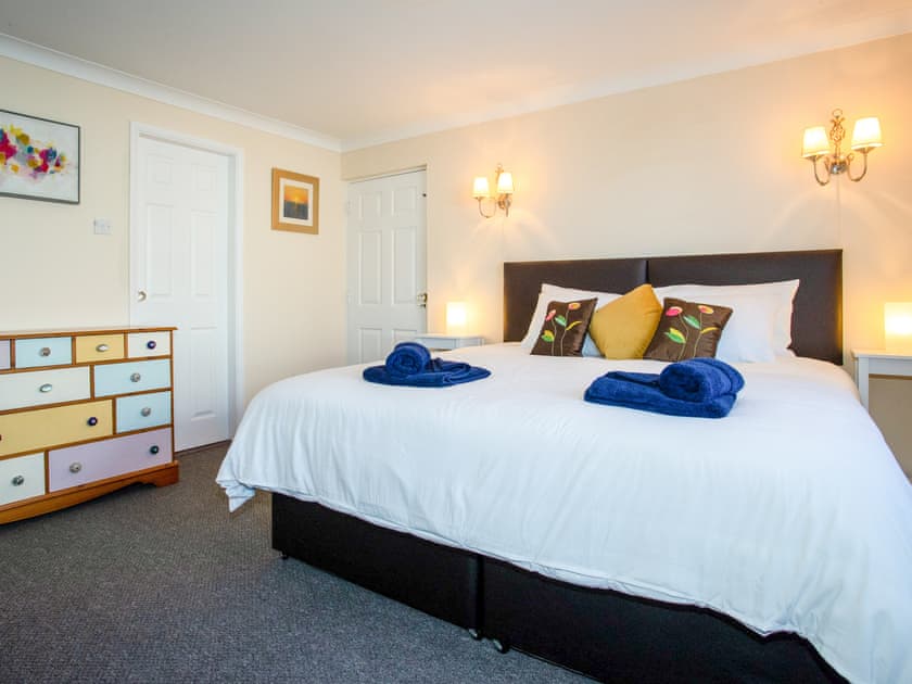 Downstairs Super King | Dreamcatcher, Hayling Island