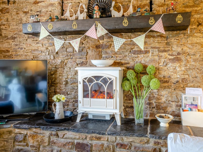 Living area | Ty Gwyn - Cefn Gorwydd Cottages, Gowerton, Gower