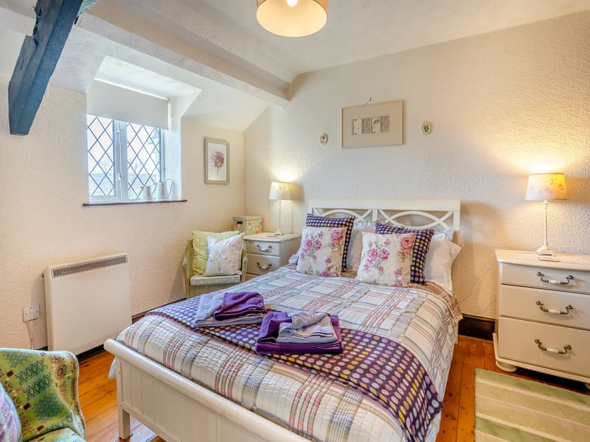 Double bedroom | Ty Gwyn - Cefn Gorwydd Cottages, Gowerton, Gower