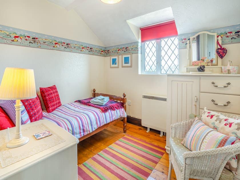 Bedroom | Ty Gwyn - Cefn Gorwydd Cottages, Gowerton, Gower