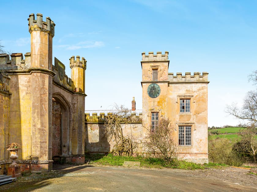 Garden and grounds | Apartment at Llanerchydol Hall, Welshpool