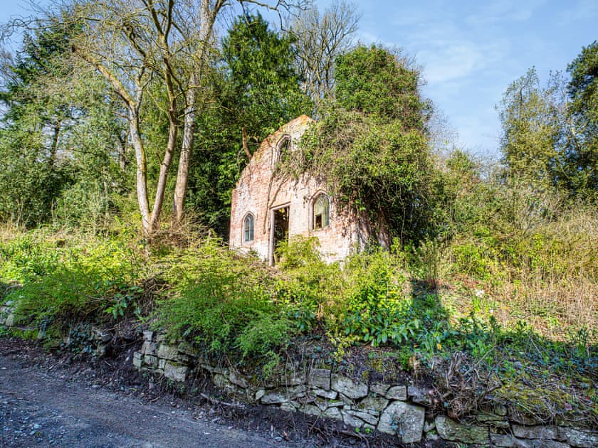 Garden and grounds | Apartment at Llanerchydol Hall, Welshpool