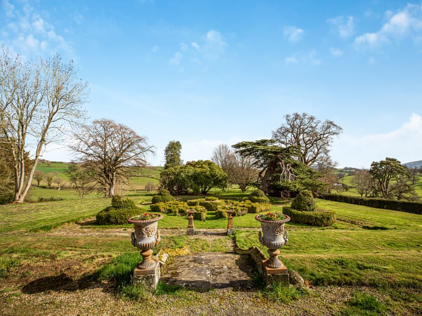 Garden and grounds | Apartment at Llanerchydol Hall, Welshpool