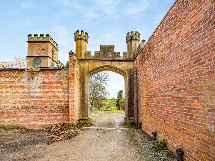 Garden and grounds | Apartment at Llanerchydol Hall, Welshpool