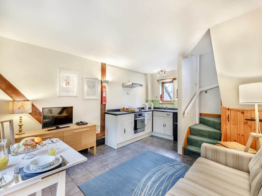 Open plan living space | Sparrows Nest - Whitewells Farm, Ridgeway Cross, near Malvern