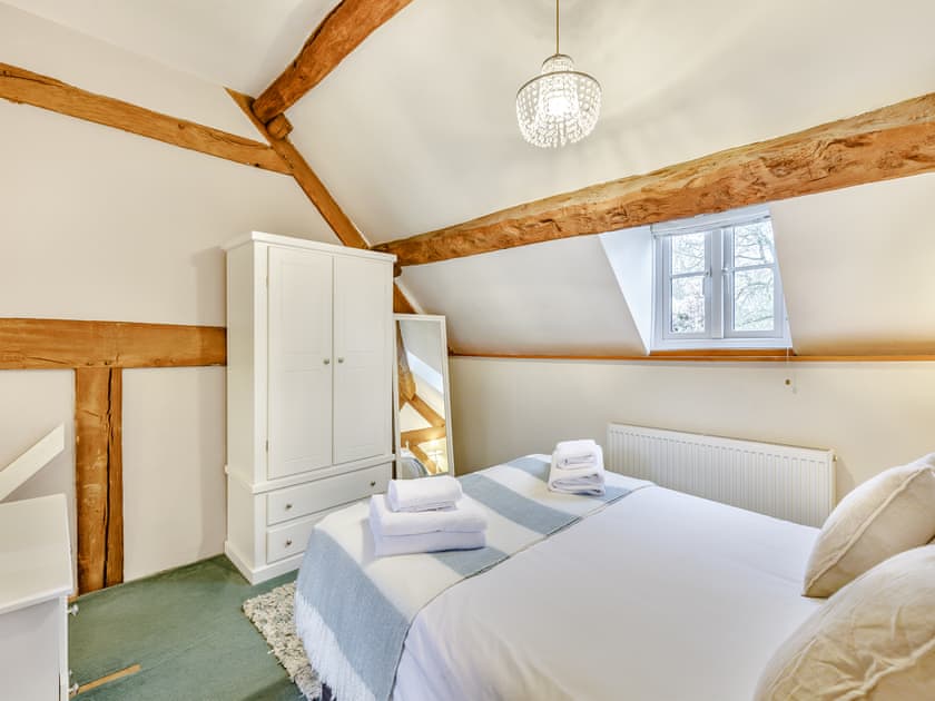 Double bedroom | Sparrows Nest - Whitewells Farm, Ridgeway Cross, near Malvern