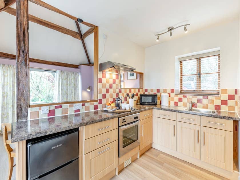 Kitchen | Cider Press - Whitewells Farm, Ridgeway Cross, near Malvern