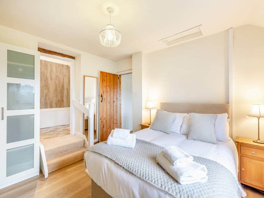 Double bedroom | Duck Pond - Whitewells Farm, Ridgeway Cross, near Malvern