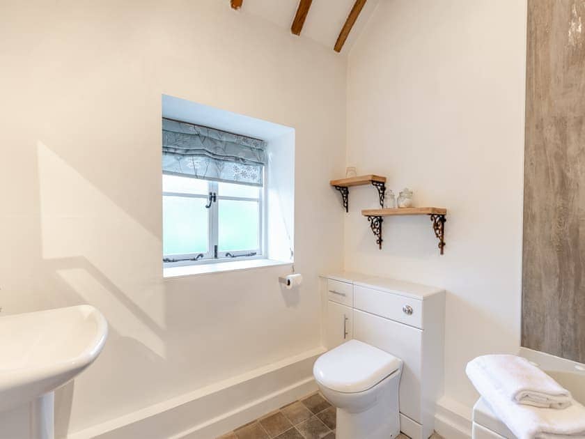 Bathroom | Duck Pond - Whitewells Farm, Ridgeway Cross, near Malvern