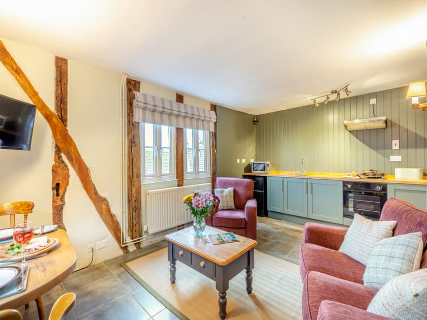 Open plan living space | Willow - Whitewells Farm, Ridgeway Cross, near Malvern