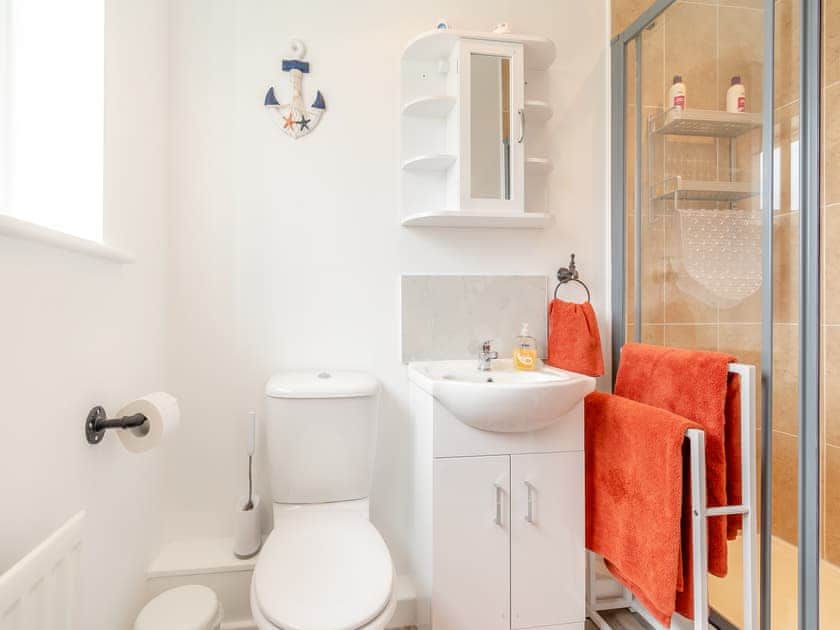 Ensuite bathroom  | Bernie’s Watch, Whitby