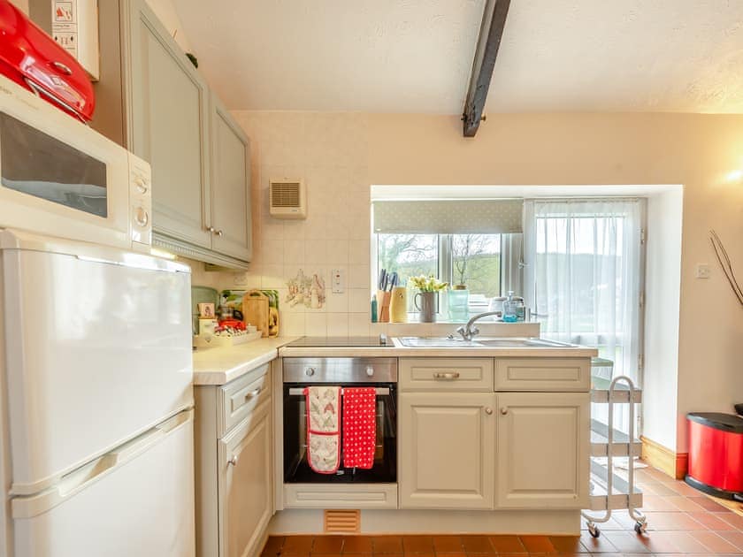 Twin bedroom | Ty Cae Mawr - Cefn Gorwydd Cottages, Gowerton, Gower