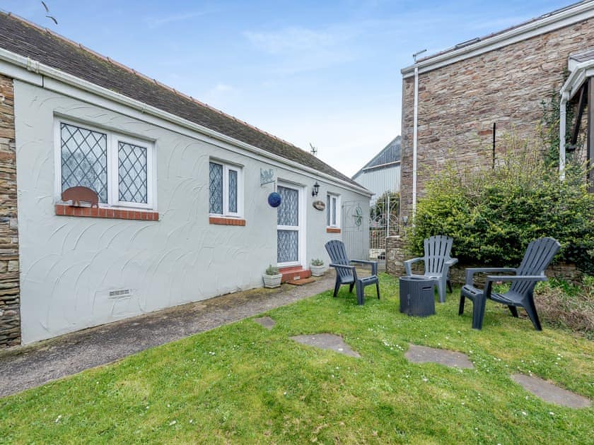 Garden | Ty Cae Mawr - Cefn Gorwydd Cottages, Gowerton, Gower