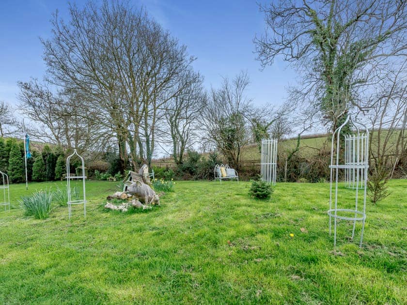 Garden and grounds | Ty Cae Mawr - Cefn Gorwydd Cottages, Gowerton, Gower