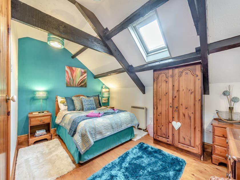 Double bedroom | Ty Llaethdy - Cefn Gorwydd Cottages, Gowerton, Gower