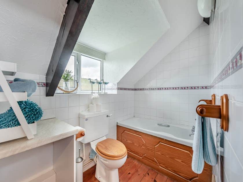 Bathroom | Ty Llaethdy - Cefn Gorwydd Cottages, Gowerton, Gower