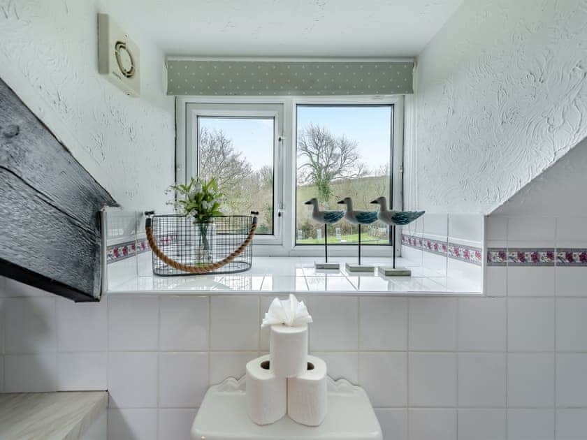Bathroom | Ty Llaethdy - Cefn Gorwydd Cottages, Gowerton, Gower