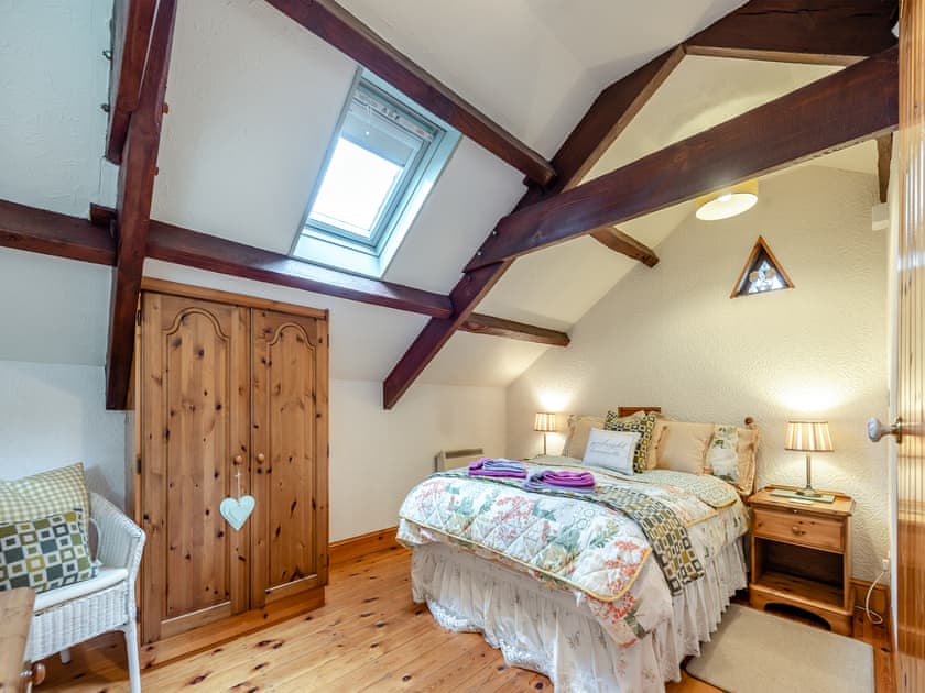 Double bedroom | Ty Berllan - Cefn Gorwydd Cottages, Gowerton, Gower