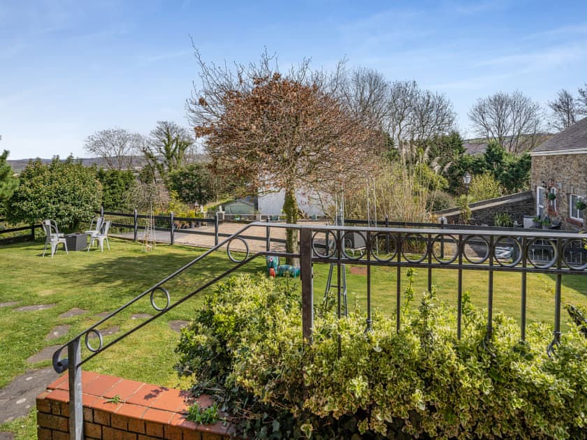 Garden | Ty Ysgubor - Cefn Gorwydd Cottages, Gowerton, Gower