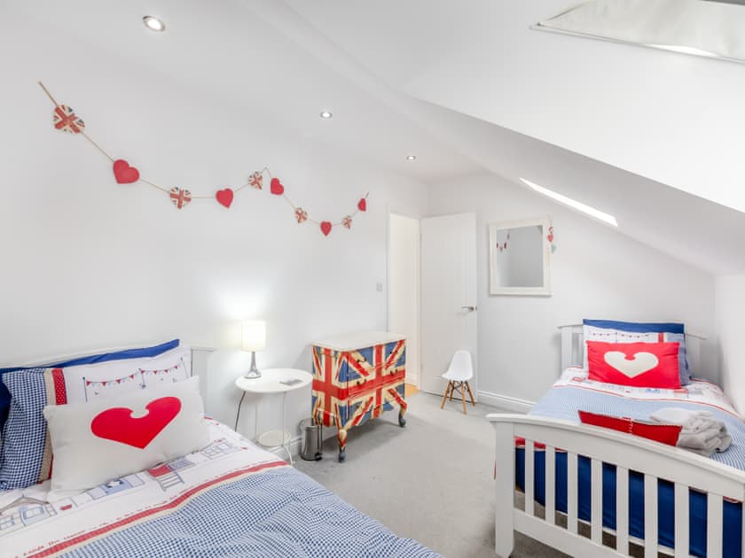 Twin bedroom | Pebble Cottage, Cullercoats, near Tynemouth