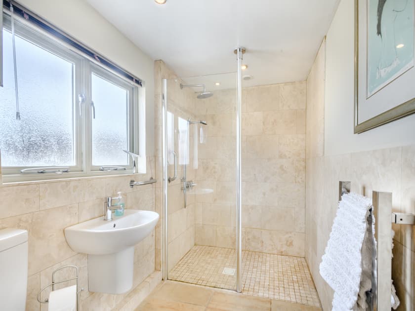 Bathroom | The Cart Lodge, Fressingfield, near Eye