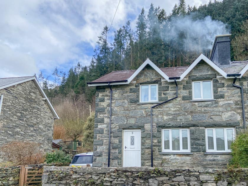 Exterior | New Cottage, Penmaenpool, Dolgellau