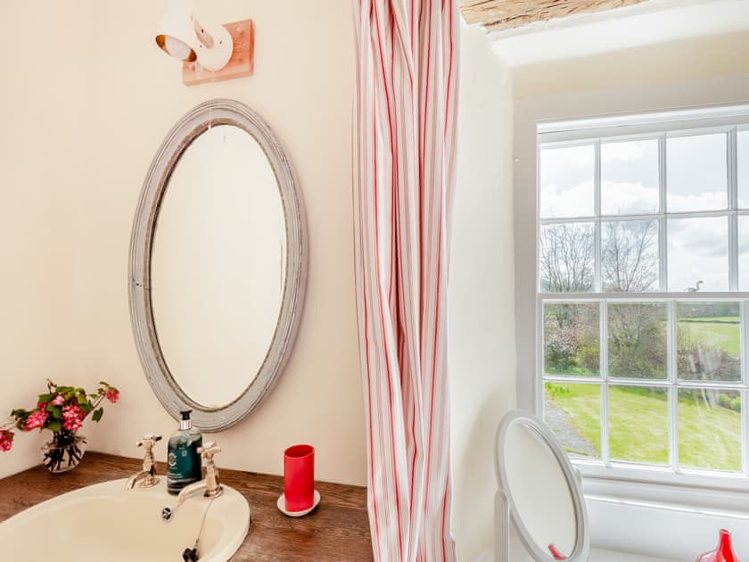 Bathroom | Thwaite Bridge House, Coniston
