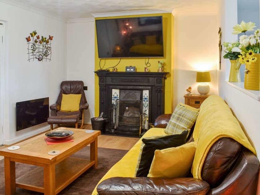 Living room | Bluebell - Canol Cae Cottages, Penrhynduedraeth