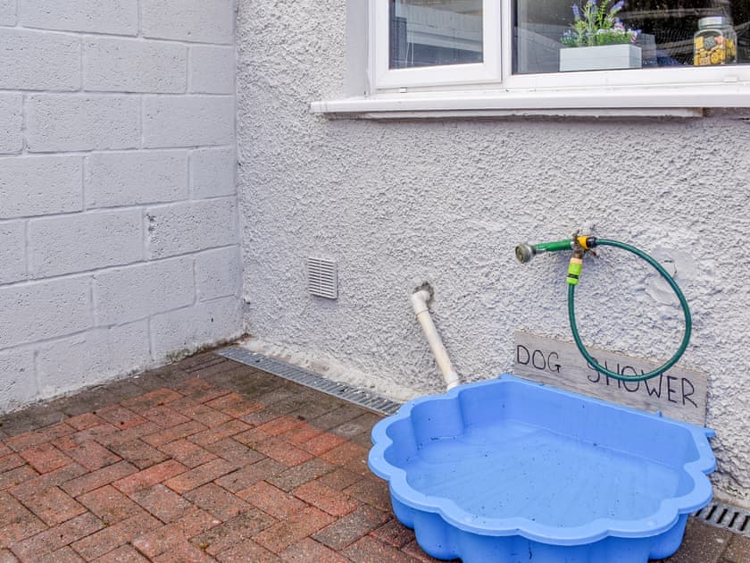 Dog friendly | Cwmcarn Cottage, Crosskeys, near Newport