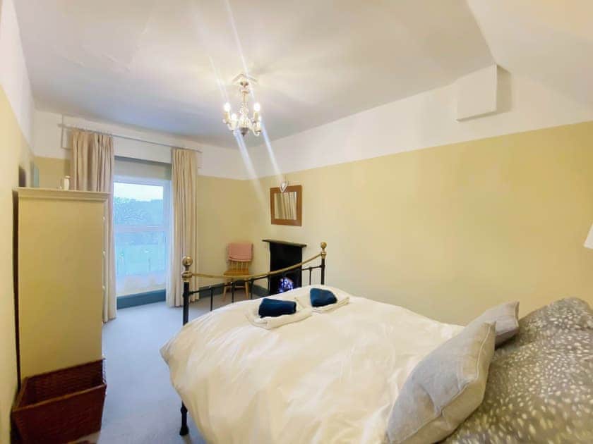 Double bedroom | Bargoed, Minffordd