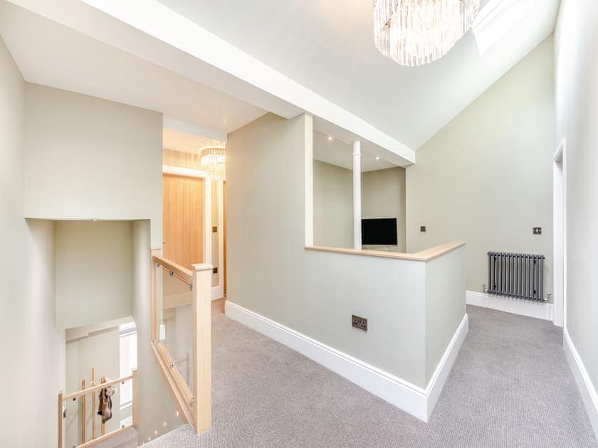 Landing | The Embassy, Eyemouth