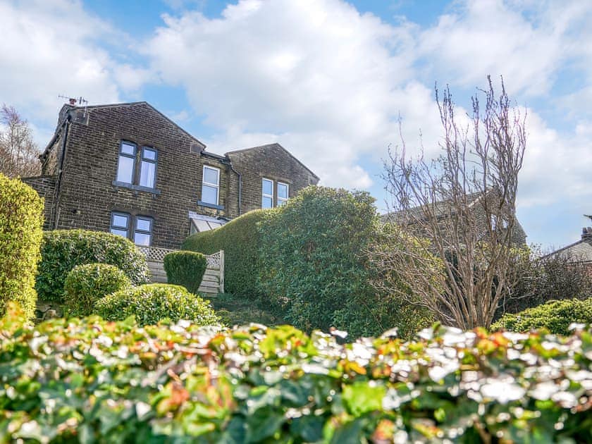 Exterior | Strawberry Cottage, Haworth