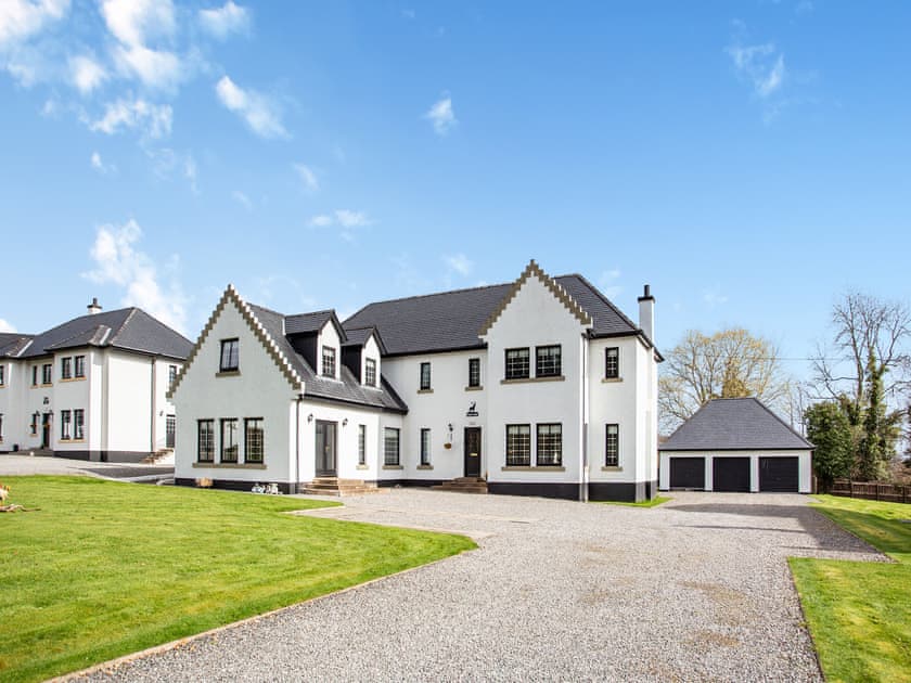 Exterior | Stag Manor - Perfect Manors, Kirkhill, near Inverness