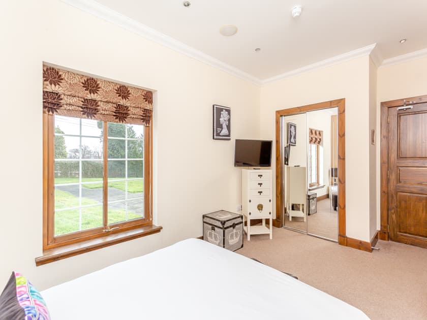 Double bedroom | Stag Manor - Perfect Manors, Kirkhill, near Inverness