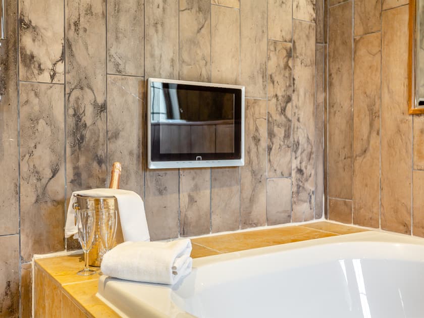 Bathroom | Stag Manor - Perfect Manors, Kirkhill, near Inverness