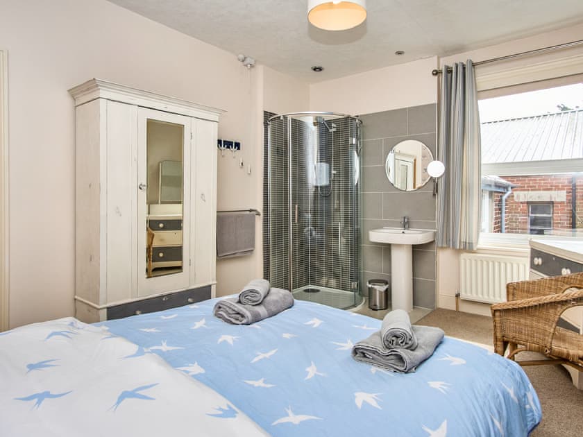 Double bedroom | Lyndean, Shanklin