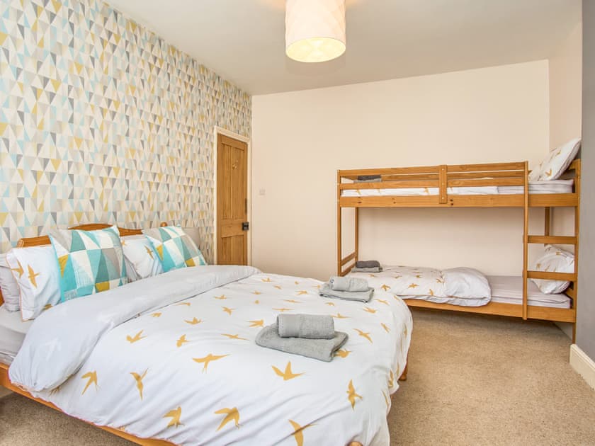 Family bedroom | Lyndean, Shanklin