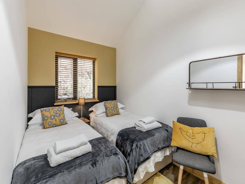 Twin bedroom | Shutlingsloe - Higher Capstone Farm Cottages, Mellor, near Marple