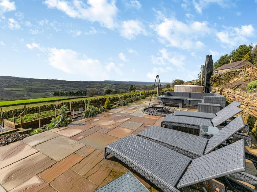 Outdoor area | Shutlingsloe - Higher Capstone Farm Cottages, Mellor, near Marple