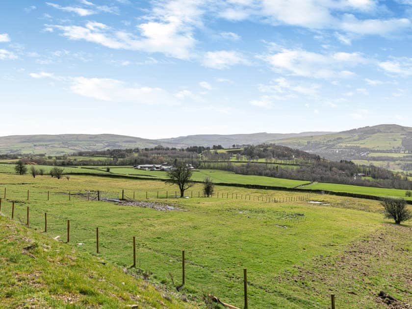 Surrounding area | Shutlingsloe - Higher Capstone Farm Cottages, Mellor, near Marple