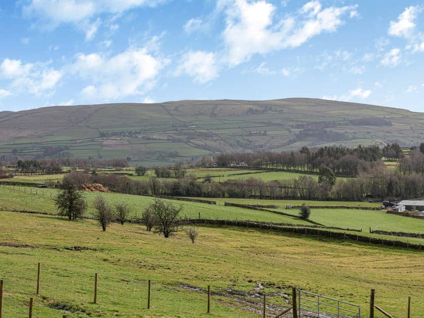 Surrounding area | Shutlingsloe - Higher Capstone Farm Cottages, Mellor, near Marple