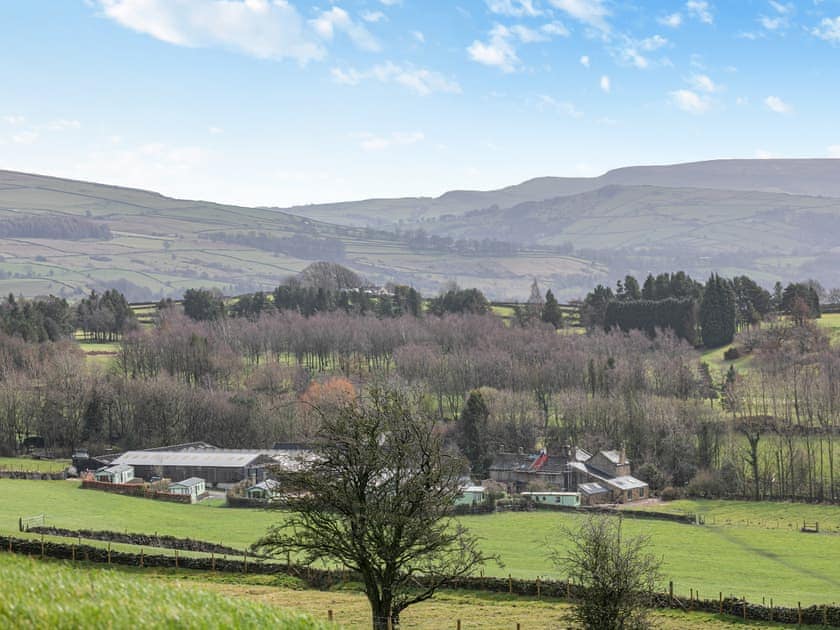Surrounding area | Shutlingsloe - Higher Capstone Farm Cottages, Mellor, near Marple