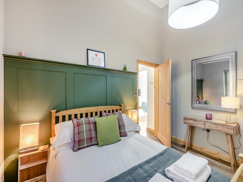 Double bedroom | Kinder - Higher Capstone Farm Cottages, Mellor, near Marple