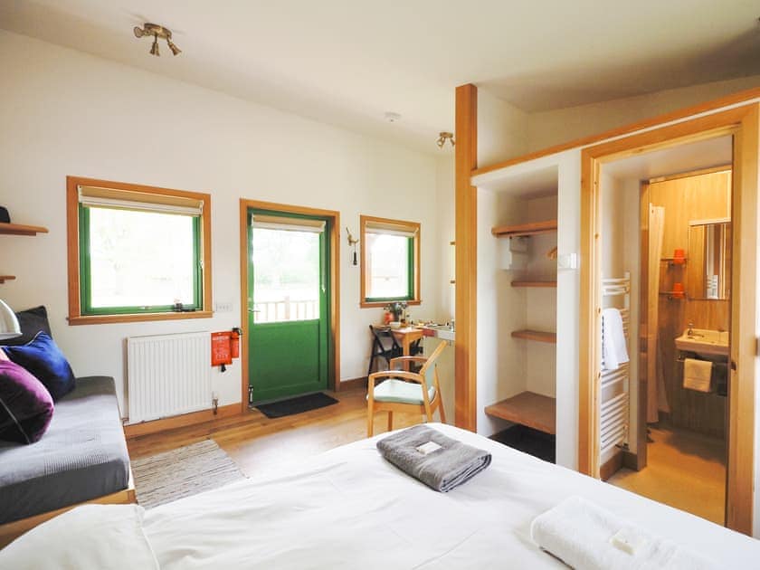 Studio | Oak Studio - Marcassie Farm Lodges, Forres