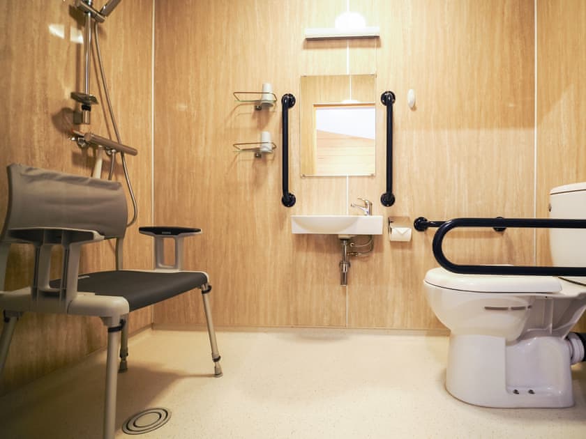 Wet room | Oak Studio - Marcassie Farm Lodges, Forres