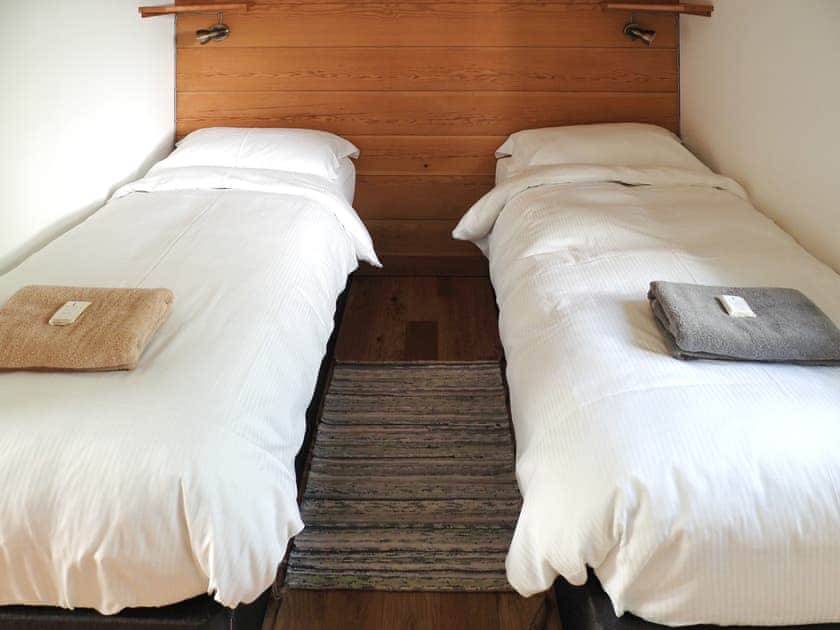 Twin bedroom | Ash Studio - Marcassie Farm Lodges, Forres