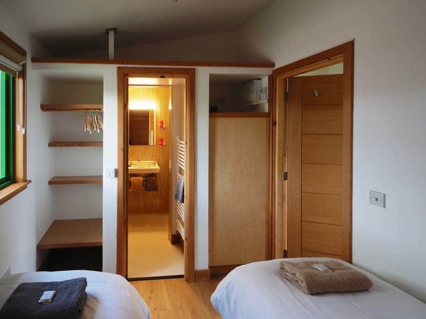 Twin bedroom | Ash Studio - Marcassie Farm Lodges, Forres