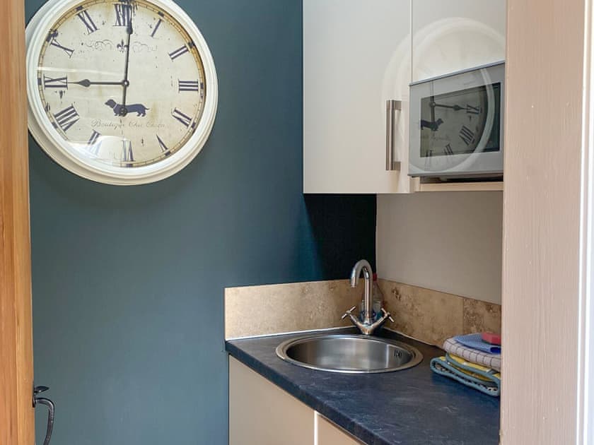 Kitchen | Brosterfield Suite - Brosterfield Farm, Foolow, near Hope Valley