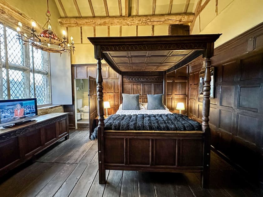 Four Poster bedroom | The Manor House, Alport, near Bakewell