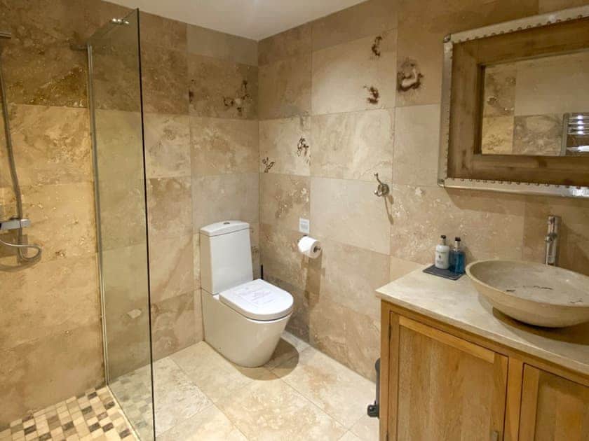 Shower room | Brewers Cottage - Brosterfield Farm, Foolow, near Hope Valley